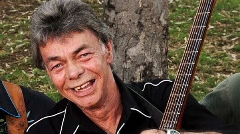 Australian guitar legend Phil Emmanuel dies aged 65 .